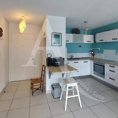 T2 Avec Terrasse, Clim Dans Le Salon, Parking A Quelques Pas Des Plages Sète